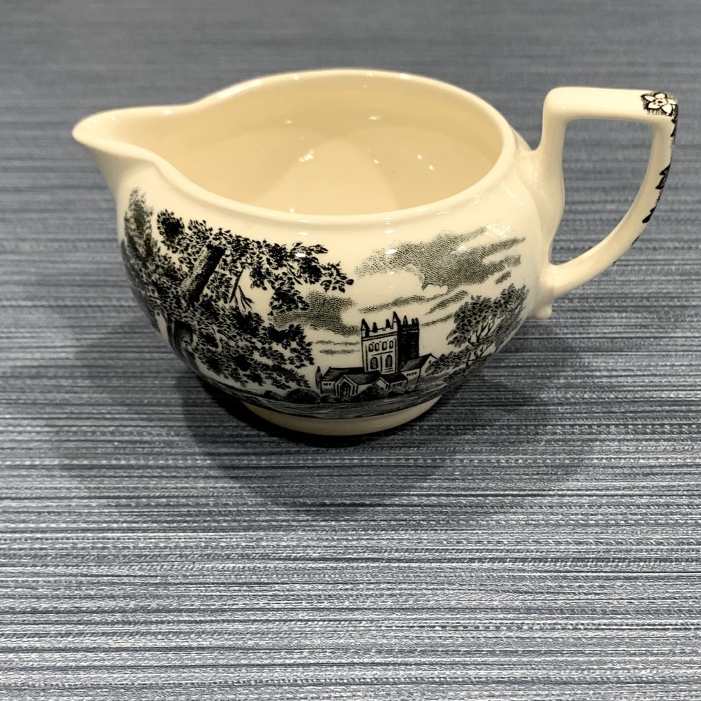 Wedgewood creamer